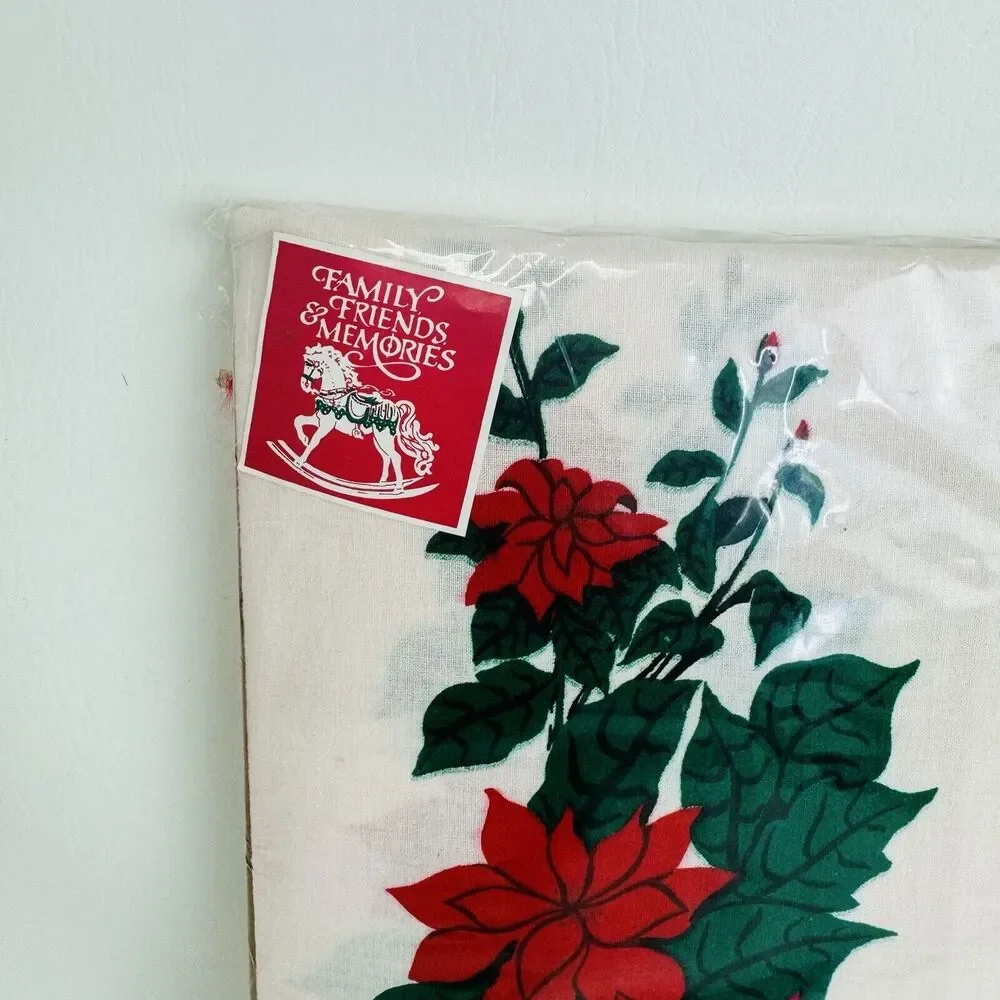 Vintage Royal Christmas Poinsettia Tablecloth 60”x104” ‎ Holiday Decor New